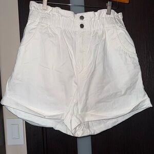 H&M Women's Paper Bag White High Waisted Deep Pocket Shorts Size US14